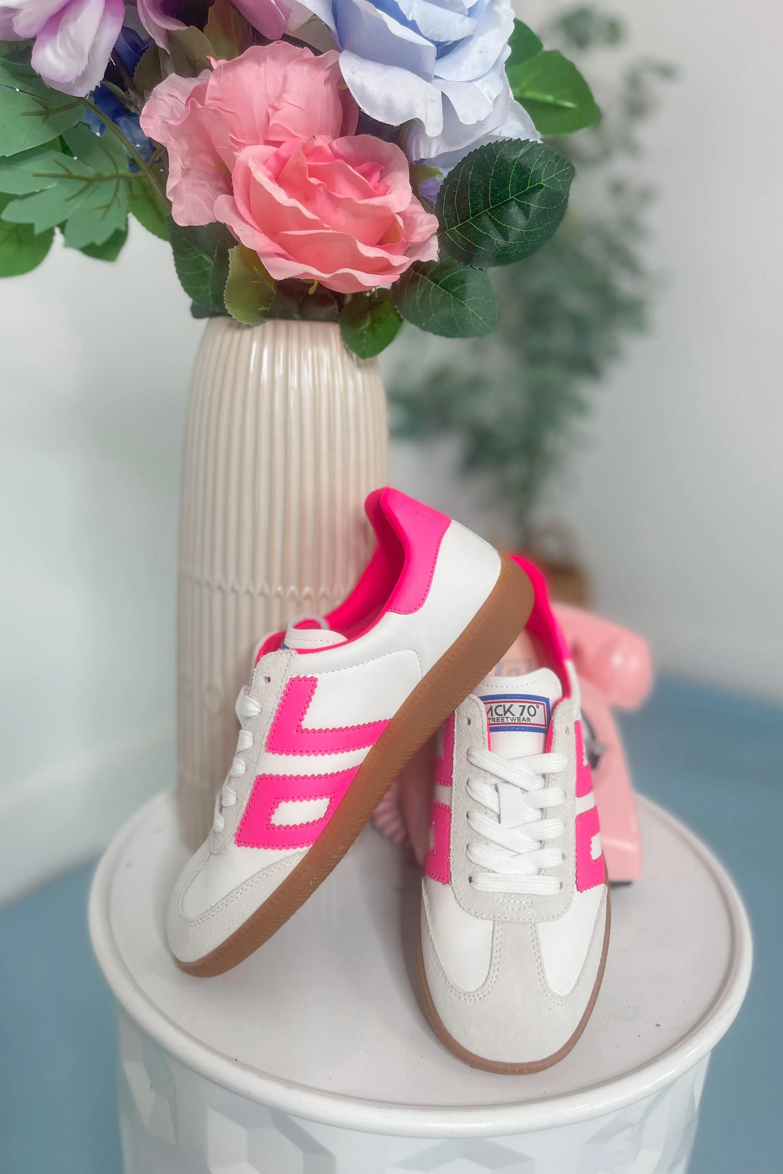 BACK70 Cloud Sneakers in Fluorescent Pink
