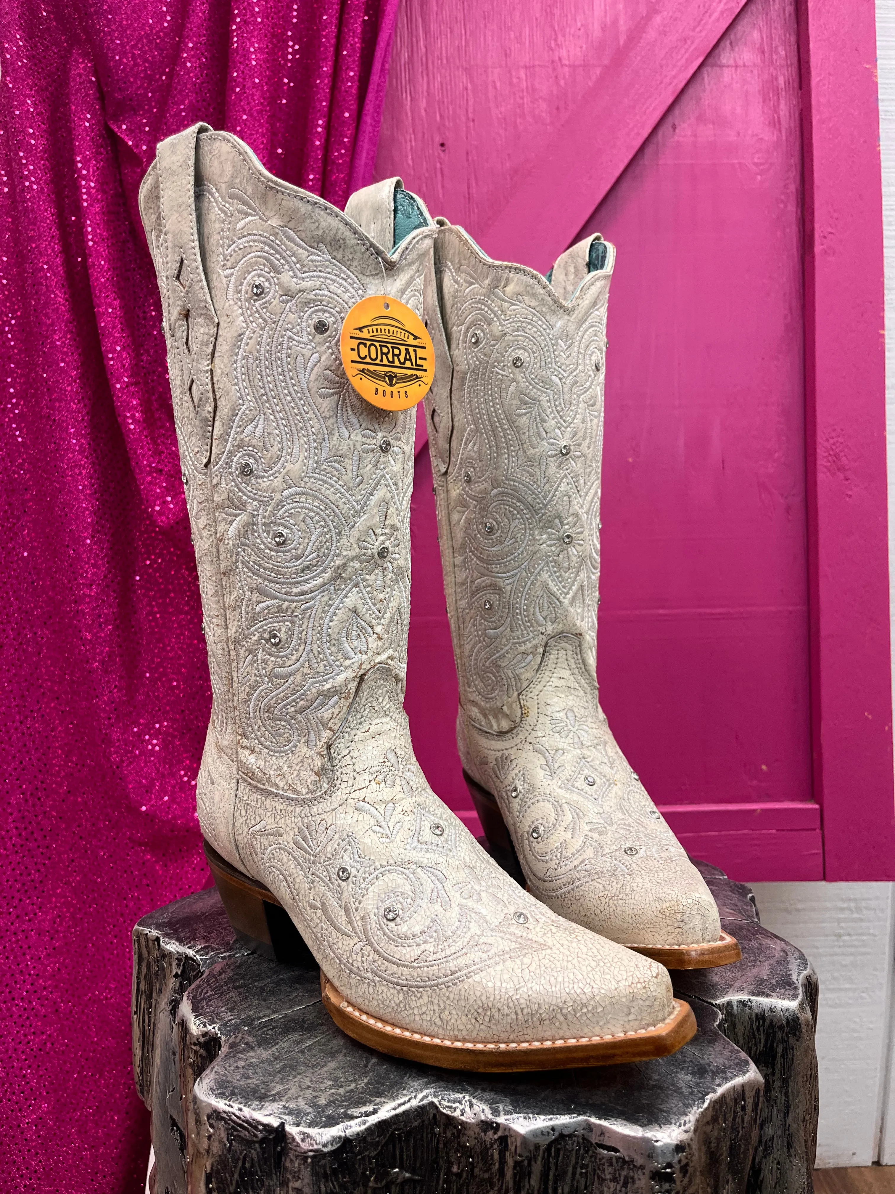 Corral Women's Bone White Crystal Overlay Snip Toe Cowgirl Boots Z5123