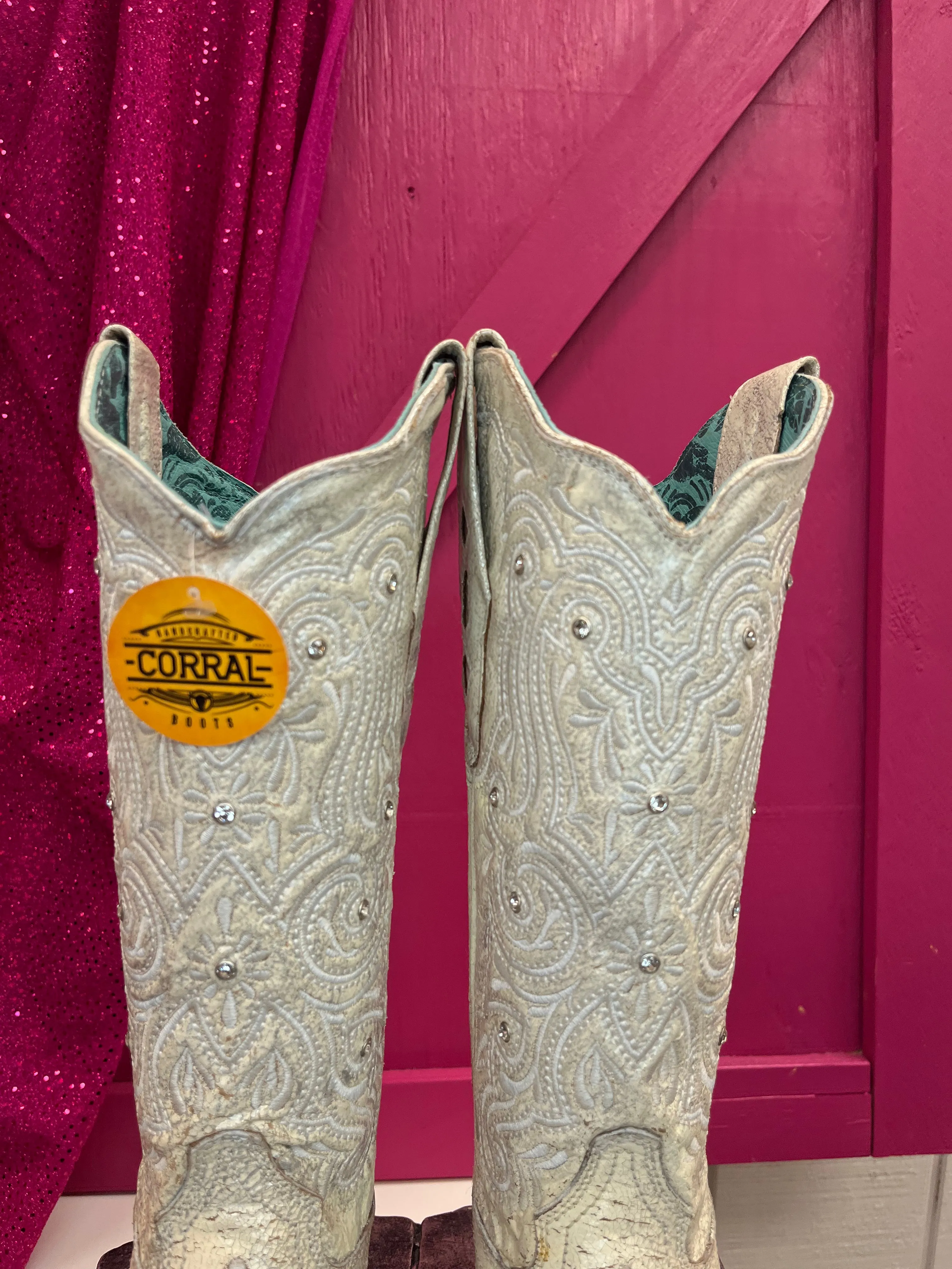 Corral Women's Bone White Crystal Overlay Snip Toe Cowgirl Boots Z5123