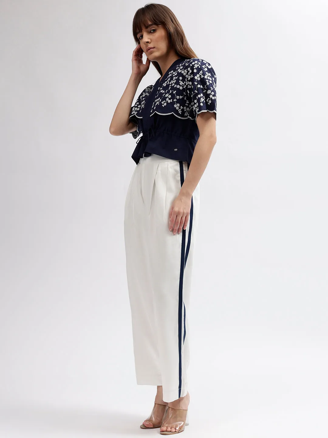 Elle Women Blue Embroidered V Neck Short Sleeves Top