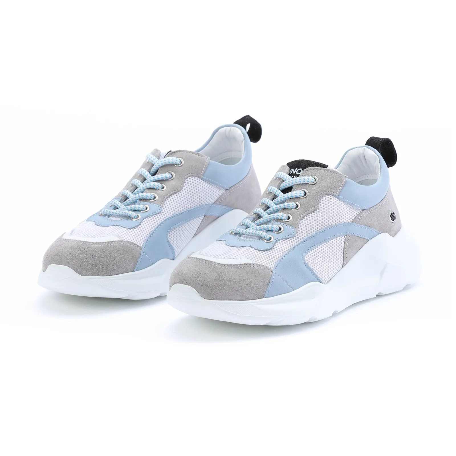 IZZI platform sneaker - baby blue