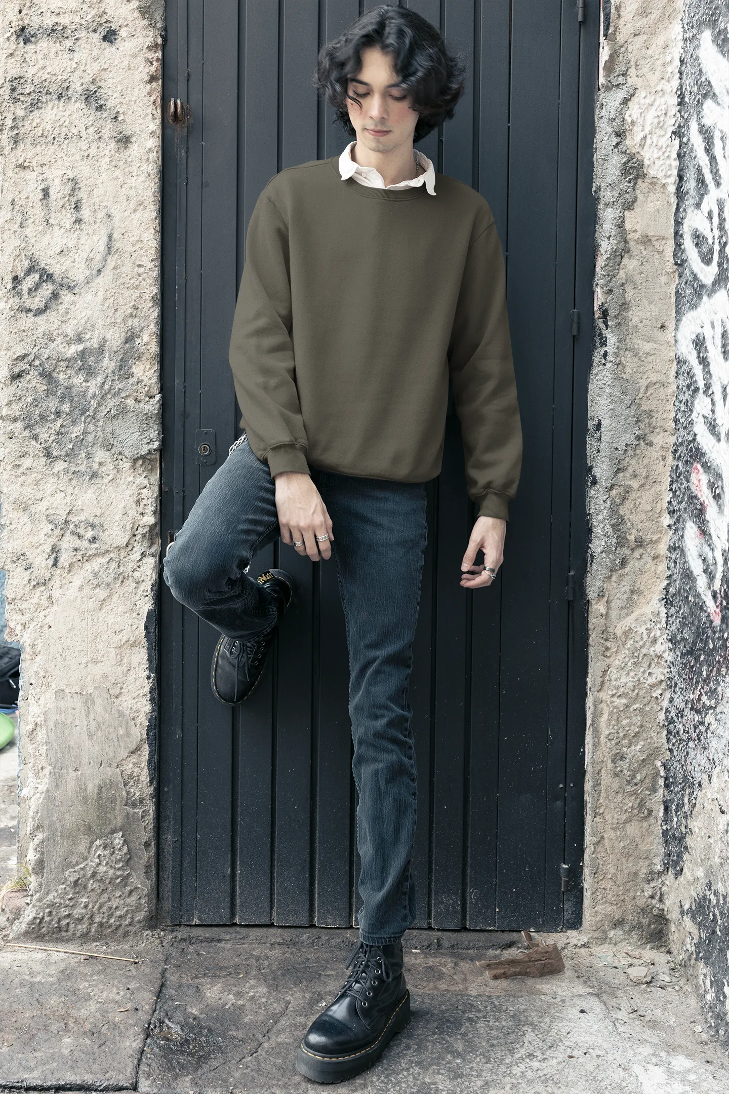 Solid : Unisex Classic Fit sweatshirts