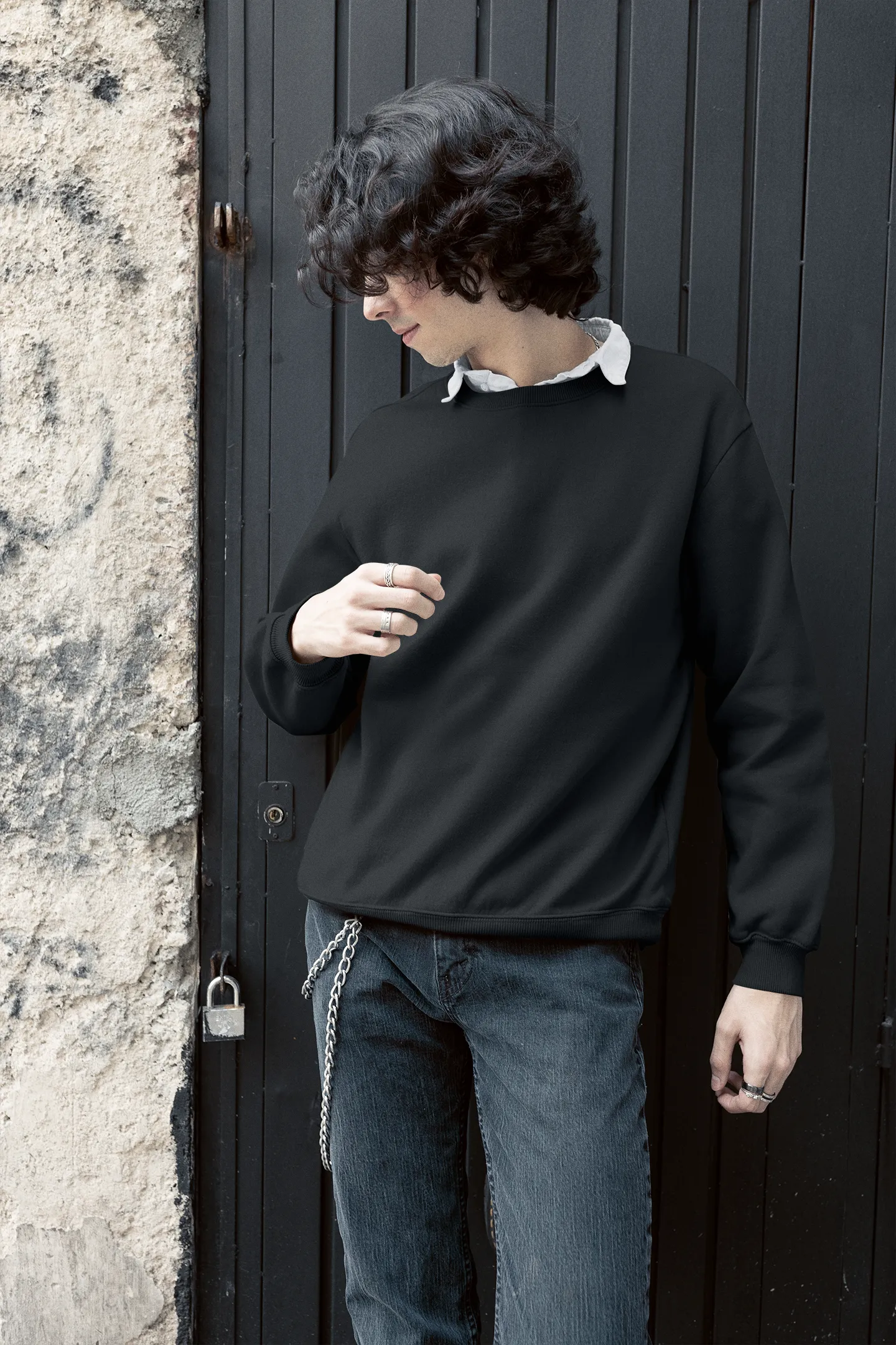 Solid : Unisex Classic Fit sweatshirts